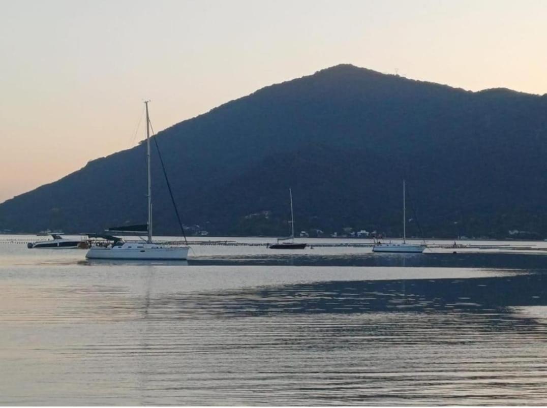 Pe Na Areia, Casa Na Praia De Frente Para O Mar Florianópolis Eksteriør bilde